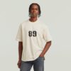 T-shirt med sprayad 89-rygg T-shirt med sprayad 89-rygg
