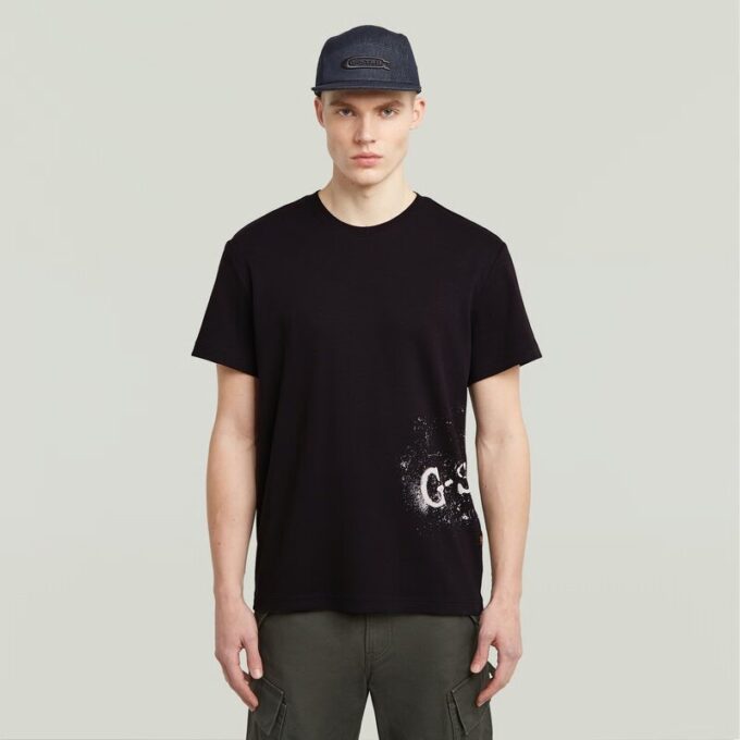 T-shirt med sprayad grafik T-shirt med sprayad grafik