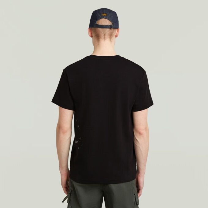 T-shirt med sprayad grafik T-shirt med sprayad grafik