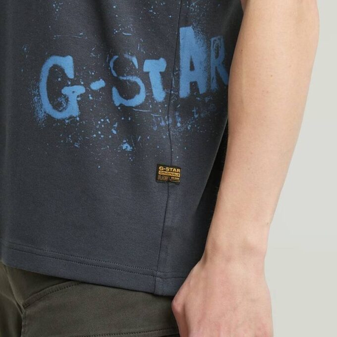 T-shirt med sprayad grafik T-shirt med sprayad grafik