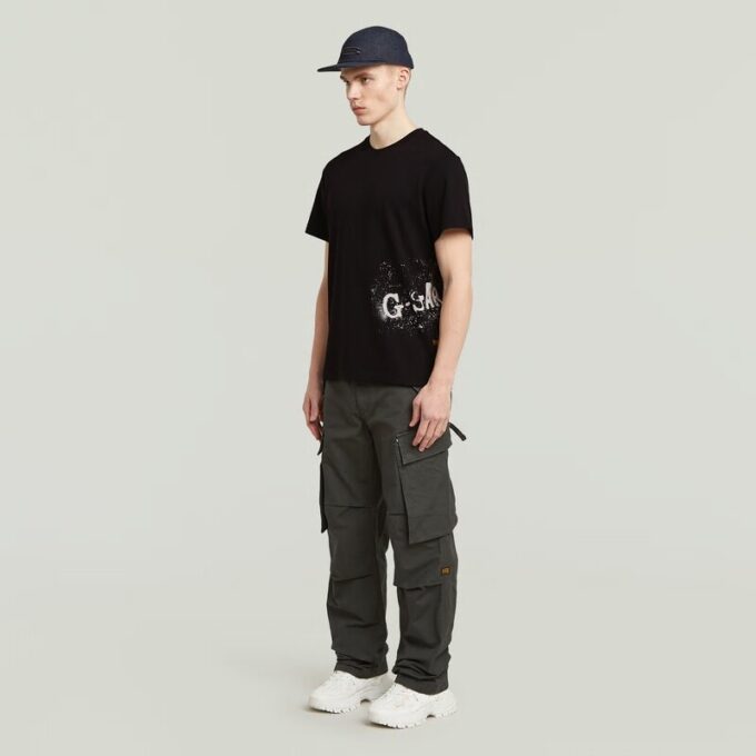 T-shirt med sprayad grafik T-shirt med sprayad grafik
