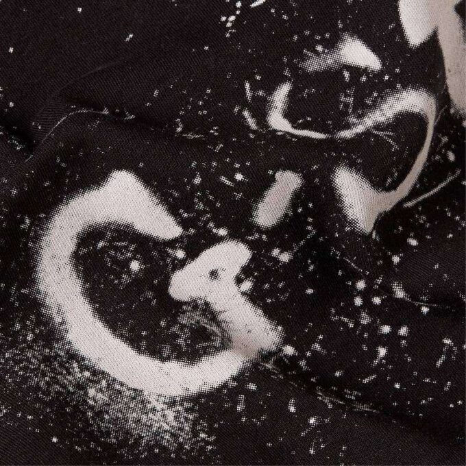 T-shirt med sprayad grafik T-shirt med sprayad grafik
