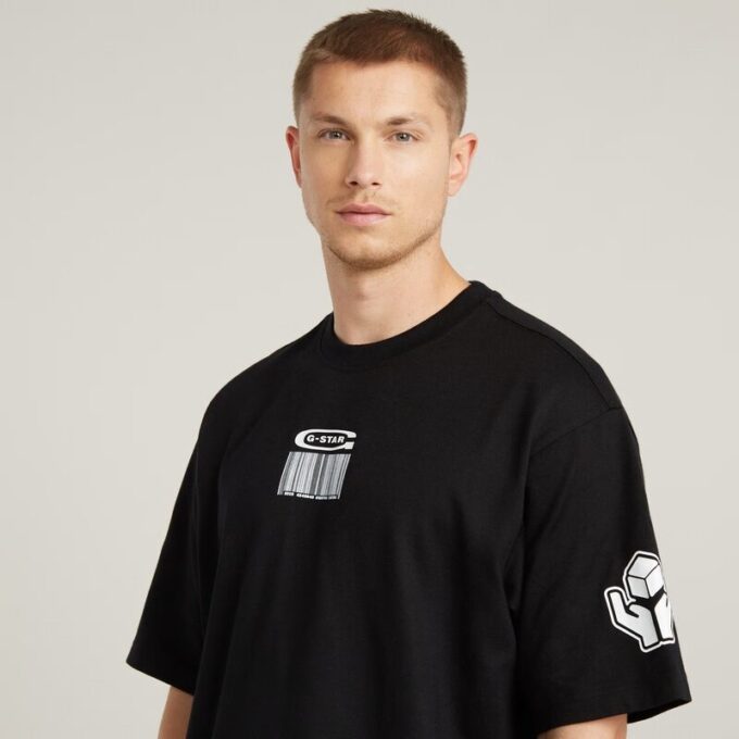 T-shirt med streckkodsmotiv T-shirt med streckkodsmotiv