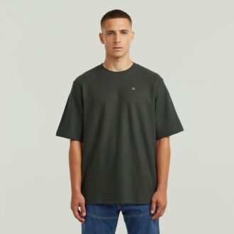 T-shirt med strukturerad logotyp på bröstet