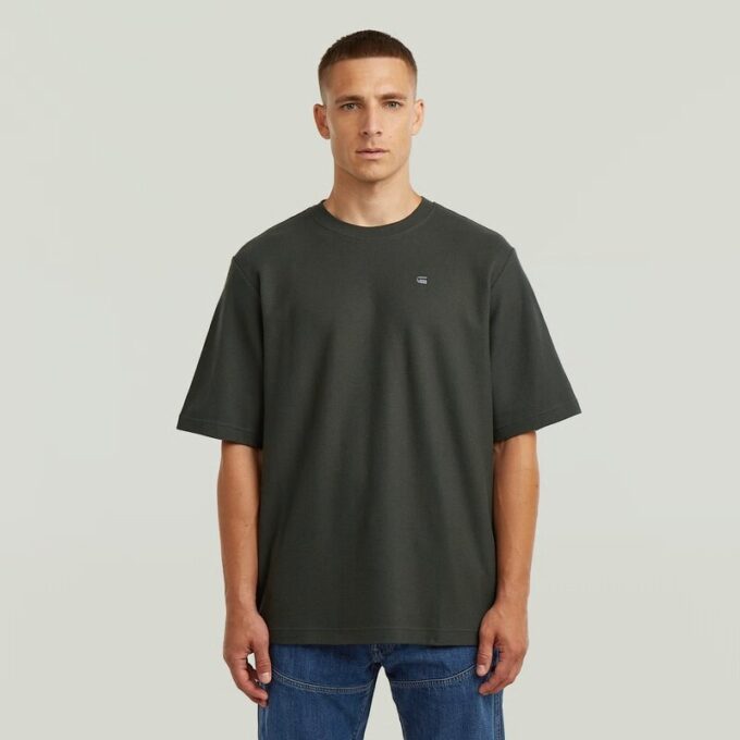 T-shirt med strukturerad logotyp på bröstet