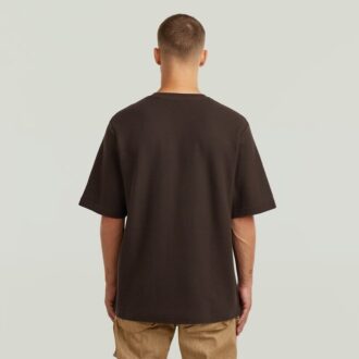 T-shirt med strukturerad logotyp på bröstet
