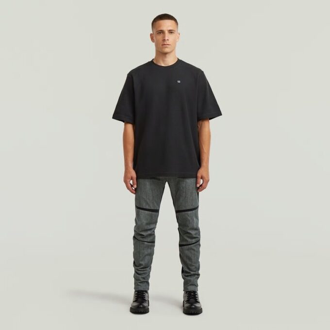 T-shirt med strukturerad logotyp på bröstet