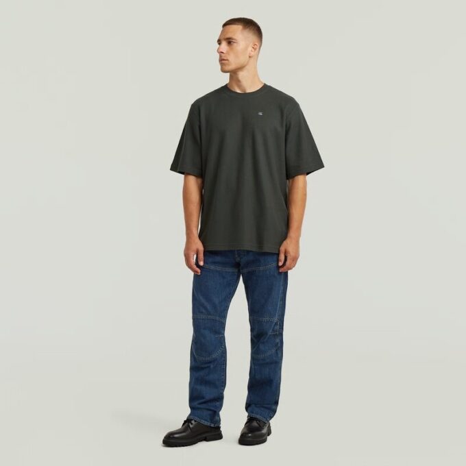 T-shirt med strukturerad logotyp på bröstet