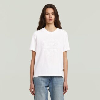T-shirt med text och grafik