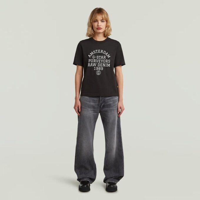 T-shirt med text och grafik T-shirt med text och grafik