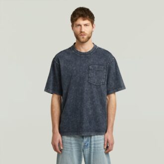 T-shirt med tvättad ficka