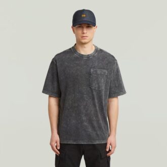 T-shirt med tvättad ficka