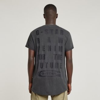 t shirt med verfrgade gonfransar och text p baksidan 2 330x330 - T-shirt med &ouml;verf&auml;rgade &ouml;gonfransar och text p&aring; baksidan
