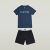 T-shirt och kort pyjamasset T-shirt och kort pyjamasset