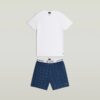 T-shirt och kort pyjamasset T-shirt och kort pyjamasset