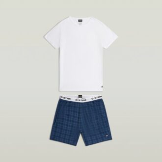 T-shirt och kort pyjamasset
