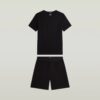 T-shirt och kort pyjamasset T-shirt och kort pyjamasset