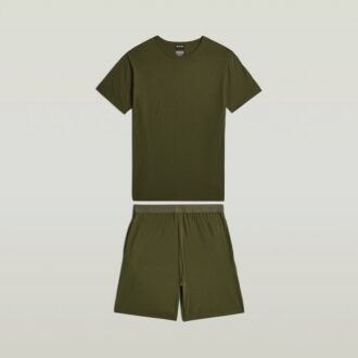 T-shirt och kort pyjamasset