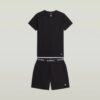 T-shirt och kort pyjamasset T-shirt och kort pyjamasset