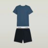 T-shirt och kort pyjamasset T-shirt och kort pyjamasset