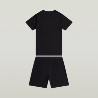 T-shirt och kort pyjamasset