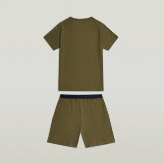 T-shirt och kort pyjamasset