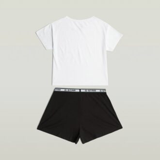 T-shirt och kort pyjamasset