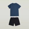 T-shirt och kort pyjamasset T-shirt och kort pyjamasset