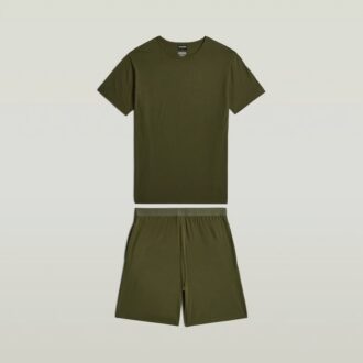 T-shirt och kort pyjamasset