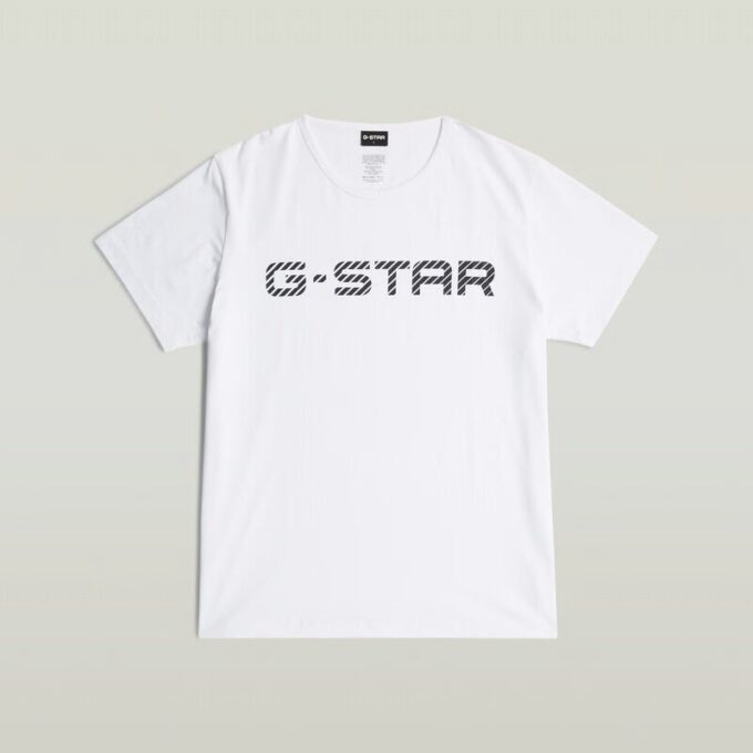 T-shirt och kort pyjamasset T-shirt och kort pyjamasset