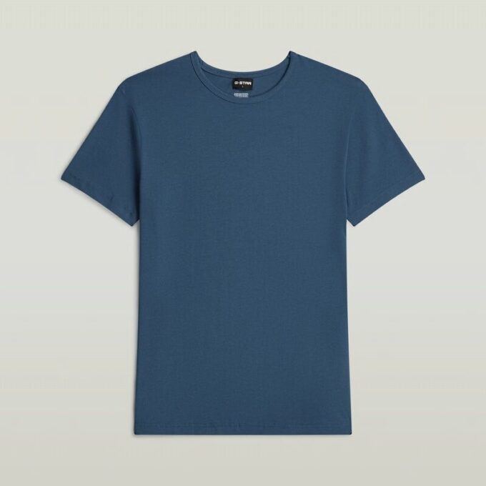 T-shirt och kort pyjamasset T-shirt och kort pyjamasset