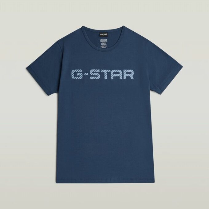 T-shirt och kort pyjamasset T-shirt och kort pyjamasset
