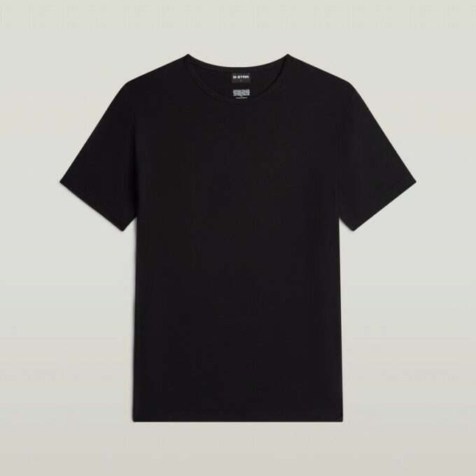 T-shirt och kort pyjamasset T-shirt och kort pyjamasset