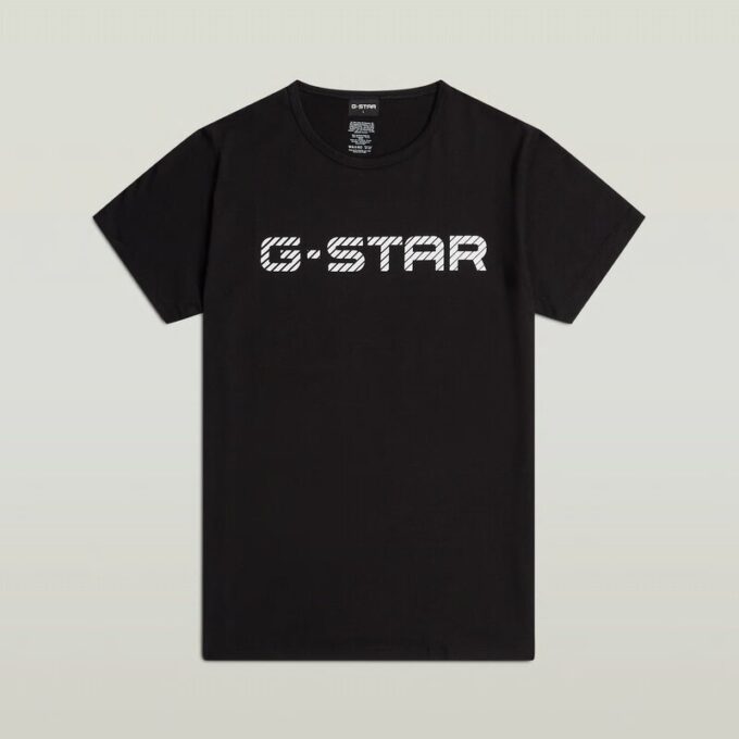 T-shirt och kort pyjamasset T-shirt och kort pyjamasset