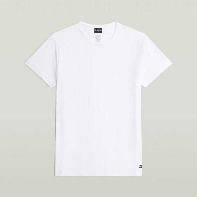 T-shirt och kort pyjamasset T-shirt och kort pyjamasset