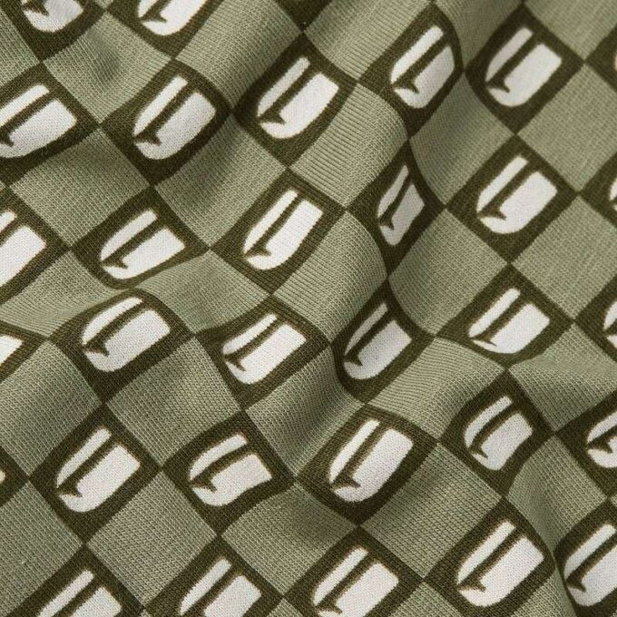 T-shirt och kort pyjamasset T-shirt och kort pyjamasset