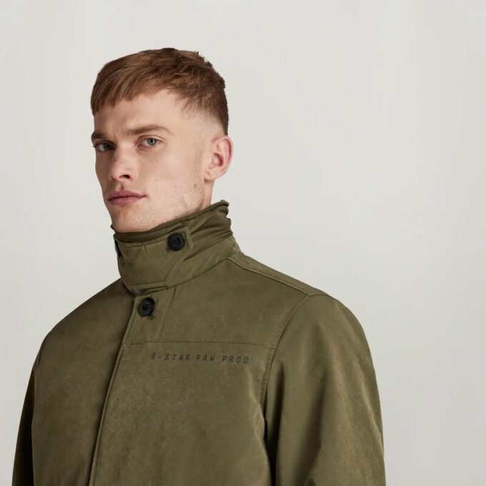 Vadderad trenchcoat med verktygsmaterial Vadderad trenchcoat med verktygsmaterial