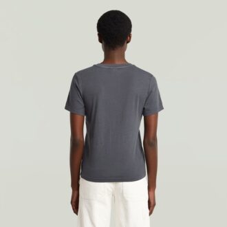 Överfärgad t-shirt med sömmar framtill
