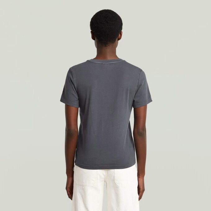 Överfärgad t-shirt med sömmar framtill Överfärgad t-shirt med sömmar framtill