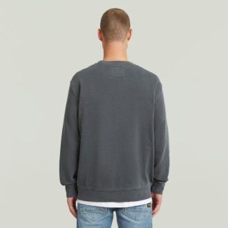 Överfärgad tröja med logotyp