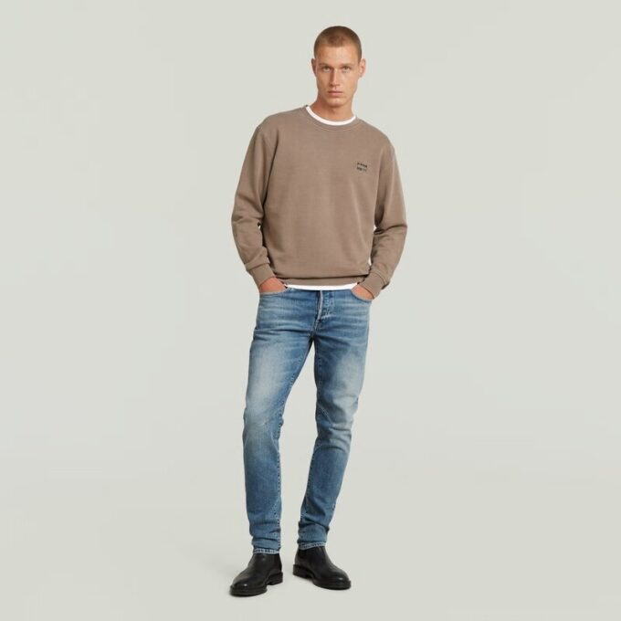 Överfärgad tröja med logotyp Överfärgad tröja med logotyp