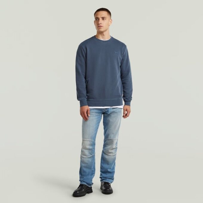 Överfärgad tröja med logotyp Överfärgad tröja med logotyp